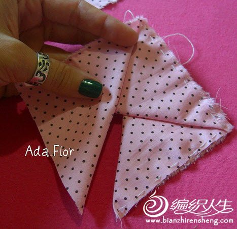 [转载]转载 DIY手工制作布艺玫瑰花图解教程_纤