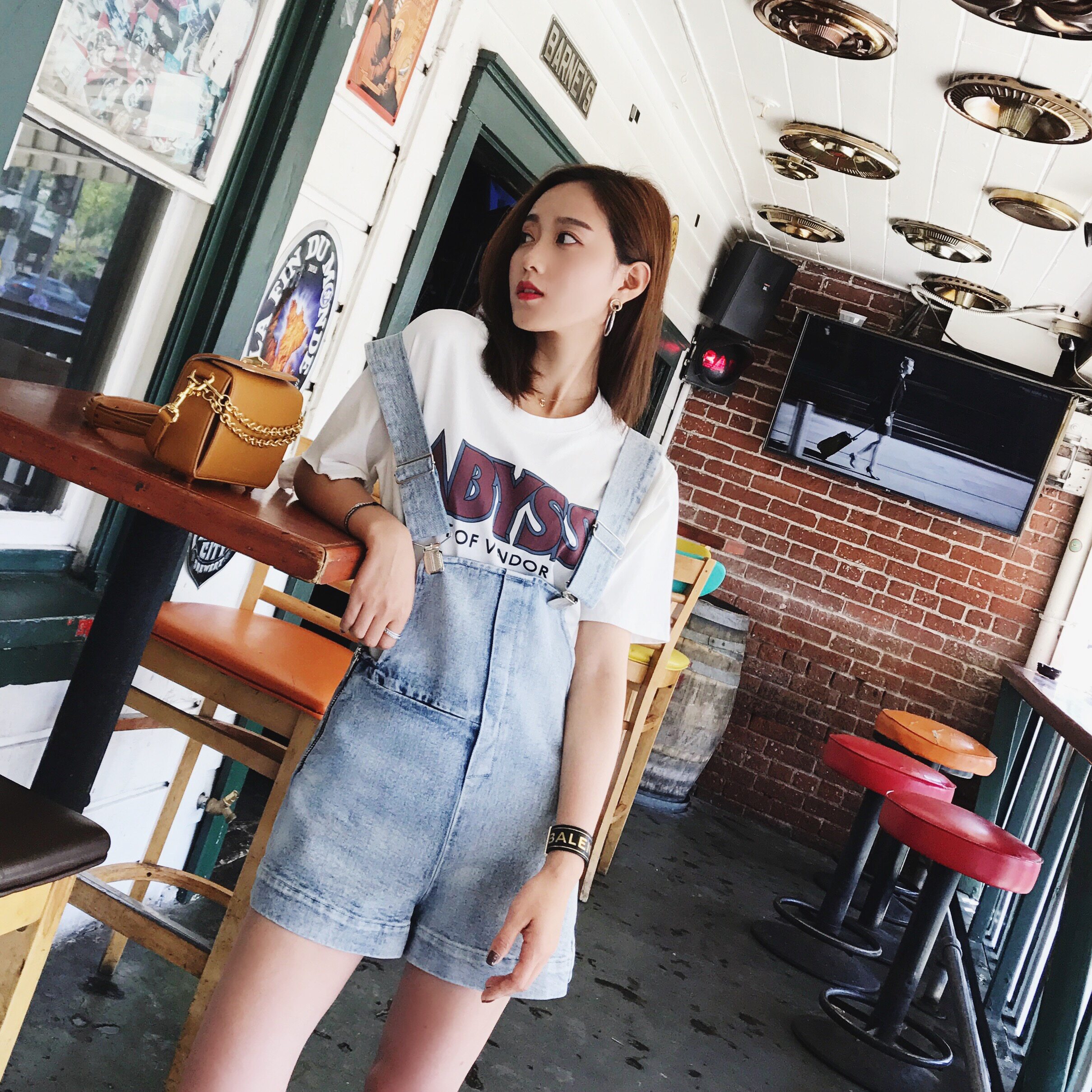 小番茄定制夏季显瘦减龄牛仔背带短裤女夏宽松学生休闲阔腿裤