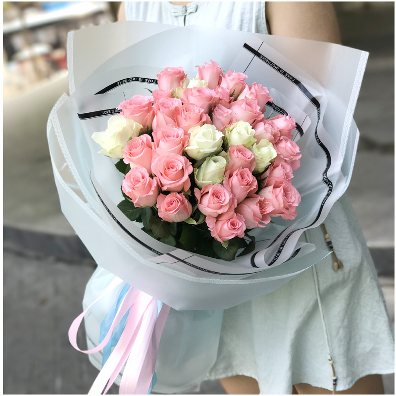 北京同城鲜花速递33朵戴安娜玫瑰粉色玫瑰花盒预定七夕情人节鲜花