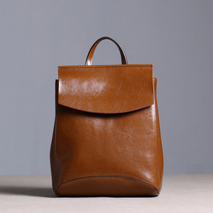 原创真皮复古双肩背包