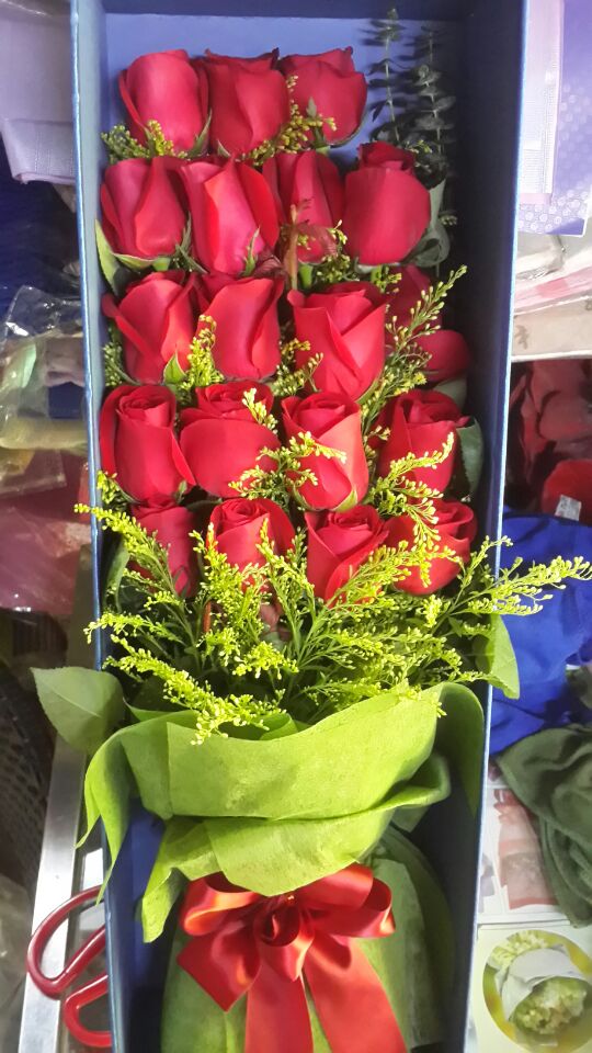 柳州花店送花生日粉玫瑰花束手捧礼盒鲜花同城速递女朋友表白礼物