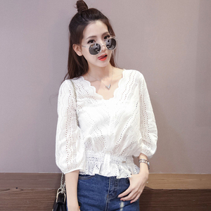 七分袖收腰V领荷叶边上衣