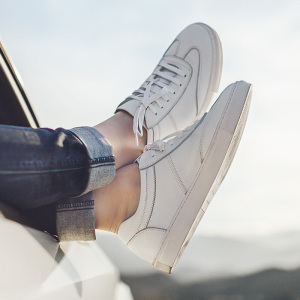 青年休闲小白鞋