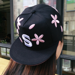 休闲百搭刺绣鸭舌帽