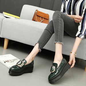 2017英伦风皮鞋内增高女鞋黑色一脚蹬高跟厚