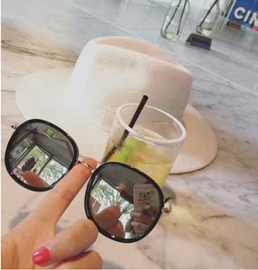 网红同款圆方反光墨镜女小脸个性百搭出游必备