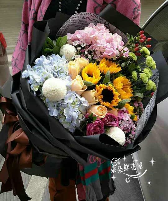 蓝色粉色绣球向日葵 紫玫瑰相思梅 义乌金华鲜花速递同城送花