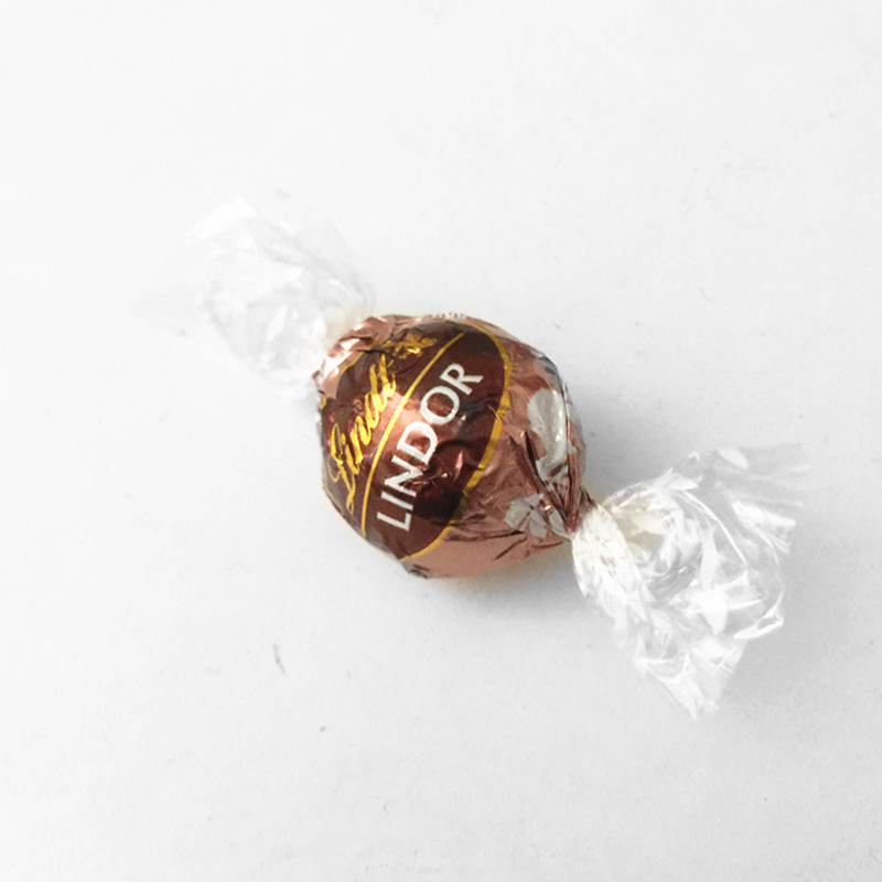 原装进口瑞士莲LINDOR卡布基诺白松露牛奶巧