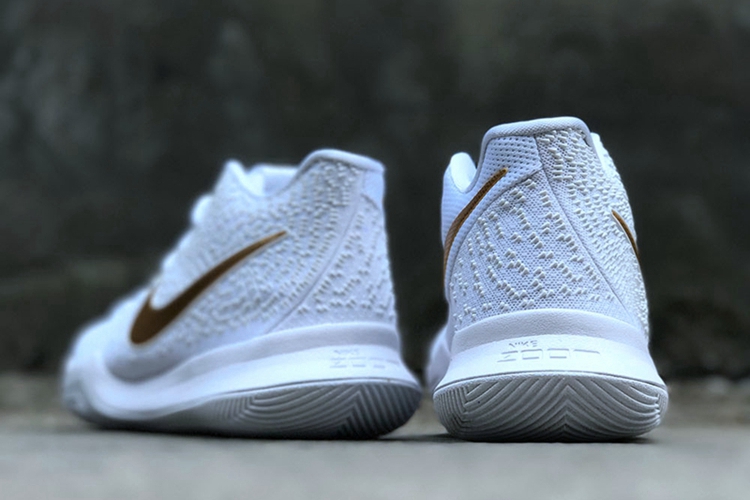 新货nike kyrie 3"finals 欧文3中国行 荣耀白金 852396-902