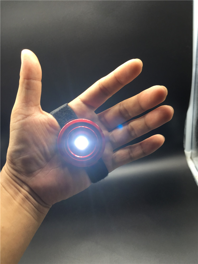 可发光钢铁侠手掌灯 手炮 手灯 掌心灯 掌心炮 儿童玩具可穿戴