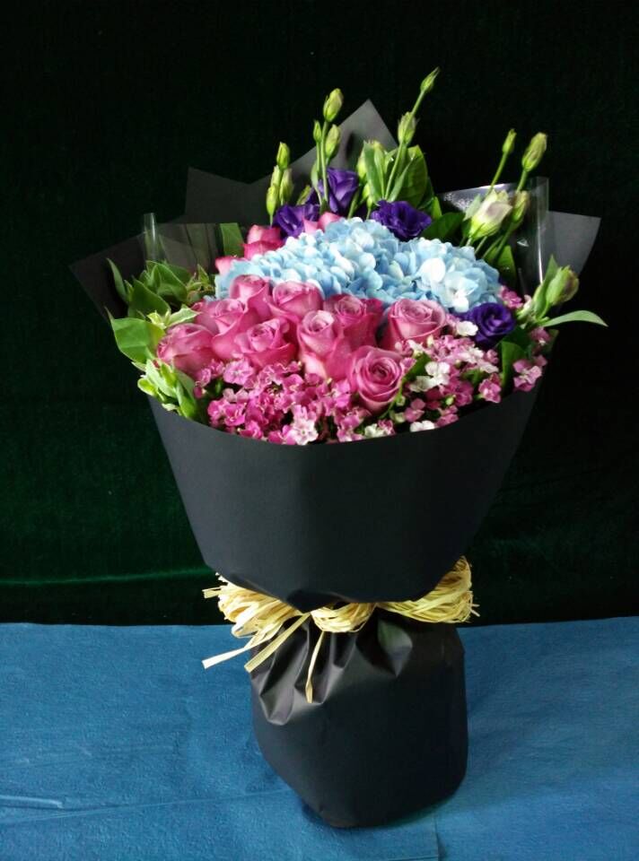 玫瑰绣球花花束广州同城鲜花速递沈阳成都株洲宁波花店送花上门