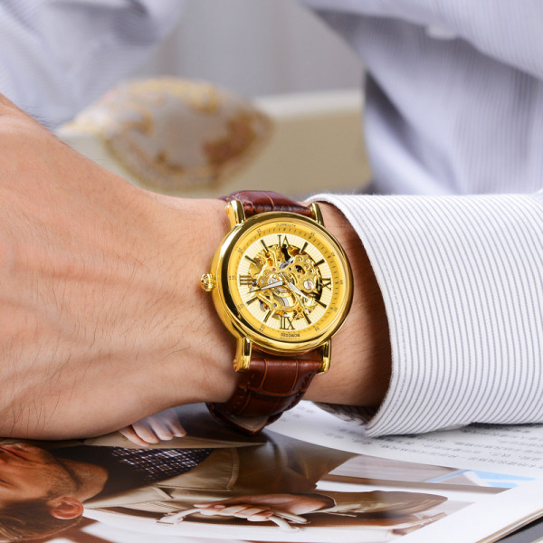 热销江诗丹顿 全自动机械表真皮表带镂空男表