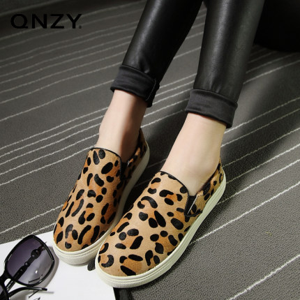 QNZY单鞋女一脚蹬懒人鞋平底豹纹乐福鞋真皮