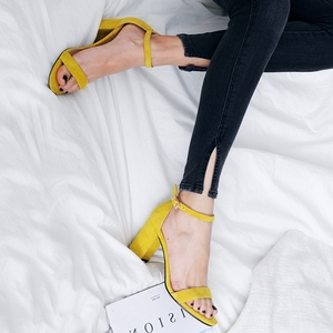 粗跟真皮一字扣凉鞋