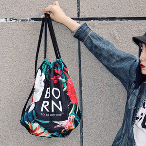 BORN原创潮流复古抽绳袋子