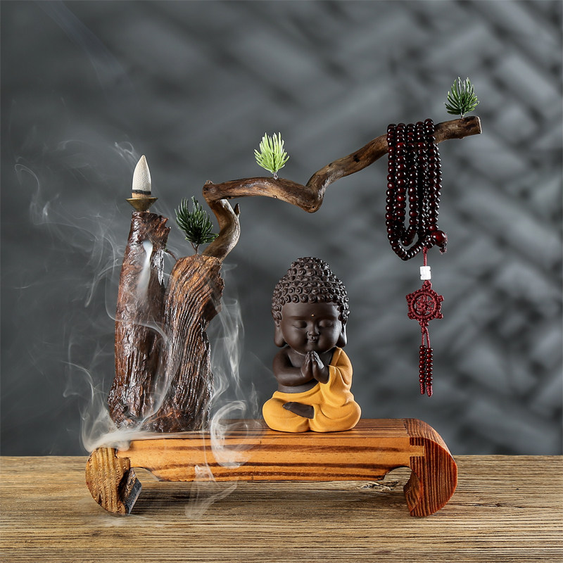 新中式创意玄关招财紫砂禅意摆件客厅酒柜小和尚香炉木底座工艺品