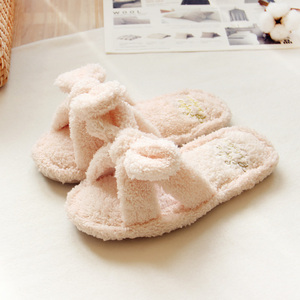 毛茸茸木地板防滑拖鞋