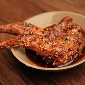 四川麻辣烧烤兔腿