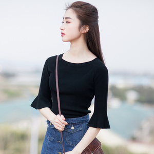 百搭喇叭袖针织衫