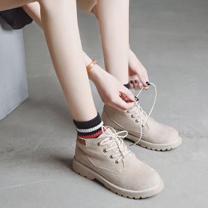 学生原宿英伦风马丁靴