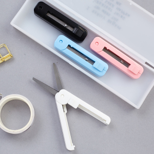 得力创意迷你便携式小剪刀