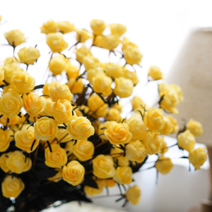 素雅十五头卷心玫瑰仿真花束