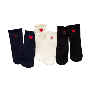 日系刺绣短筒袜子