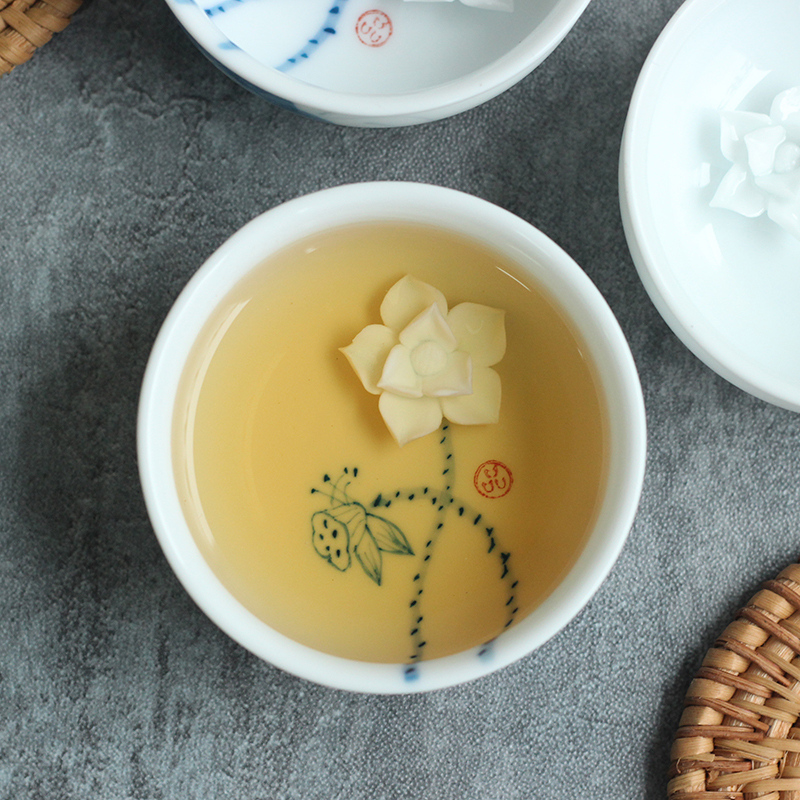 浮雕莲花茶杯景德镇青花功夫茶杯盖碗茶杯手绘茶杯普洱杯功夫茶具