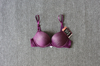 正品外贸原单女士内衣 杯面勾花上薄下厚文胸