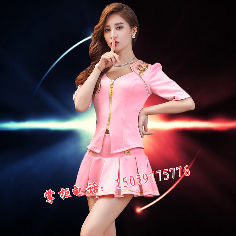 红色 服]粉红色高跟鞋评测 粉红色的回忆歌词图