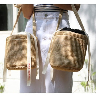 广东 广州2017新款韩国小众设计师品牌潮牌编