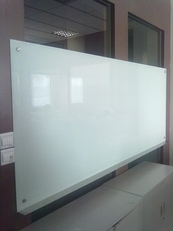 欧仕达90*150磁性玻璃白板钢化玻璃白板 烤漆挂式玻璃