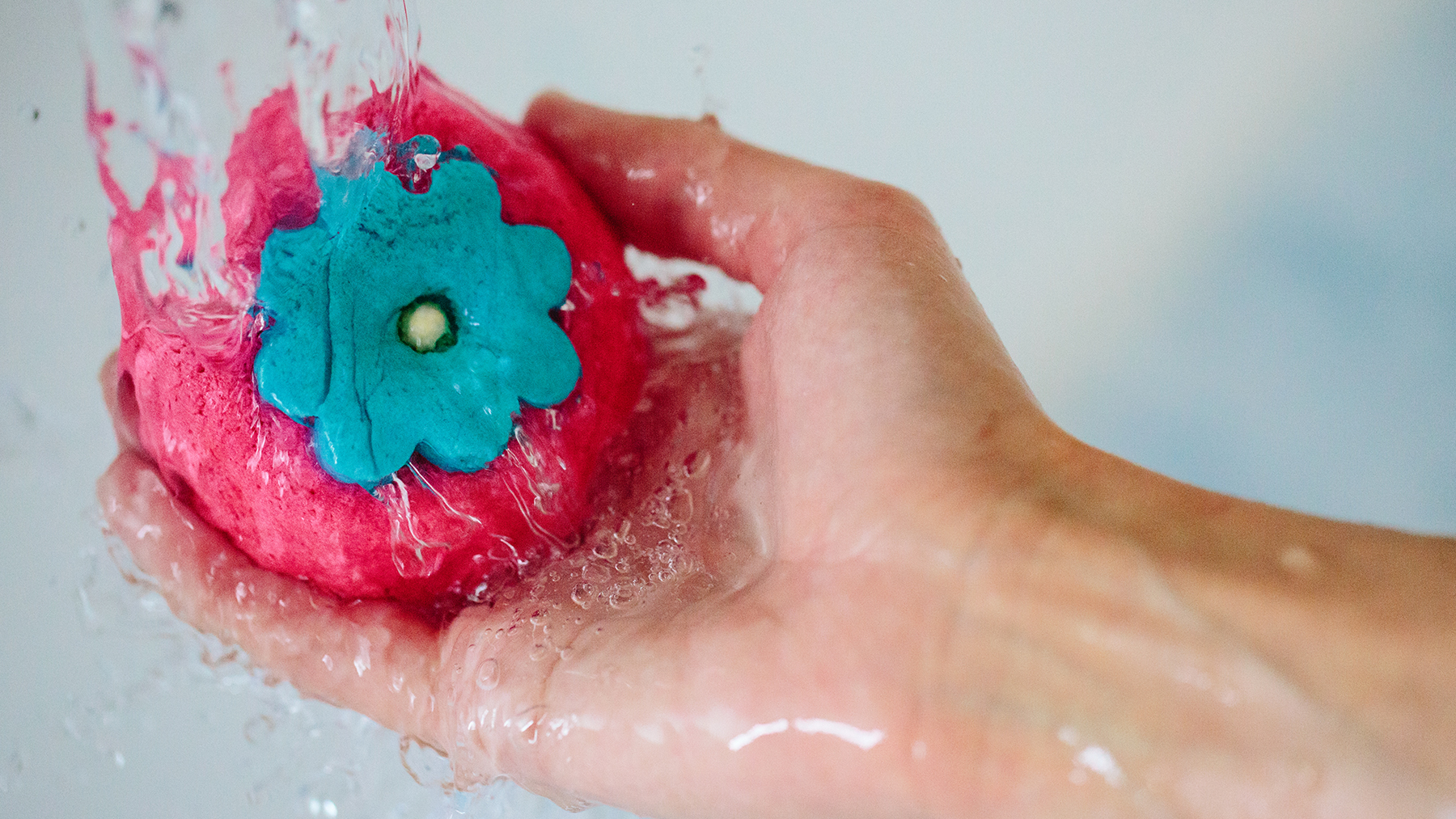 【上海现货】新西兰代购lush 爆炸花泡泡浴芭 圣诞新年礼物