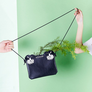 百搭单肩斜跨迷你小方包