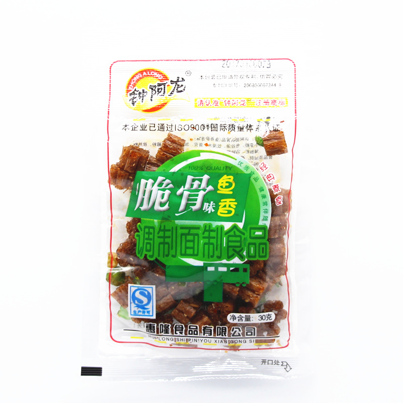80后怀旧儿时经典辣条钟阿龙脆骨麻辣面筋小时候的零食大辣片包邮