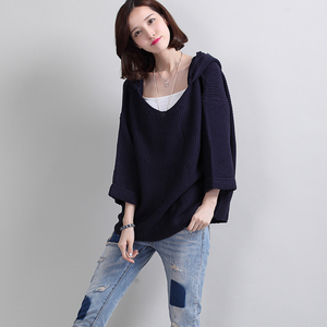 粗毛线V领宽松针织衫