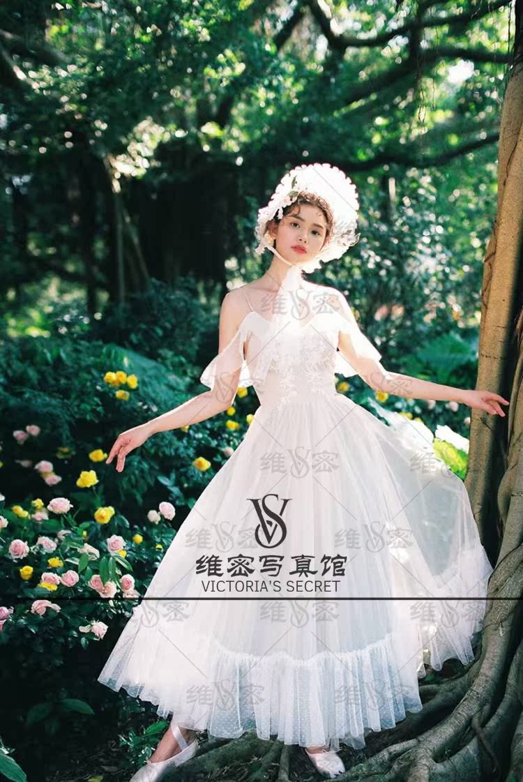 2017新款旅拍婚纱摄影影楼主题服装外景情侣写真森系仙女吊带礼服