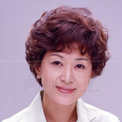 西芙逼真假发短发女 <em>中老年</em>妈妈假发短卷发假