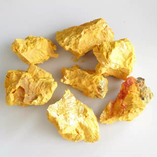 纯天然雄黄石 雄黄原石 高档家具摆件 驱虫蛇 野营登山必备