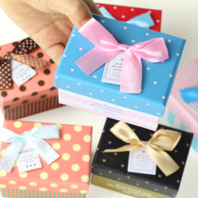 正品[礼物盒子长方形]长方形礼物盒的折法评测