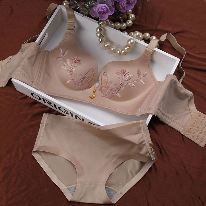 新品蝶恋花文胸聚拢无痕无钢圈小胸刺绣调整型收副乳内衣女士套装