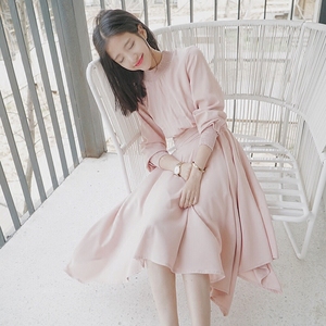 不规则下摆复古长袖连衣裙