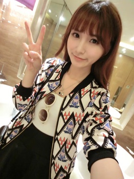 <em>女装</em> 立领几何印花拉链款<em>休闲外套 货到付款</em>:淘