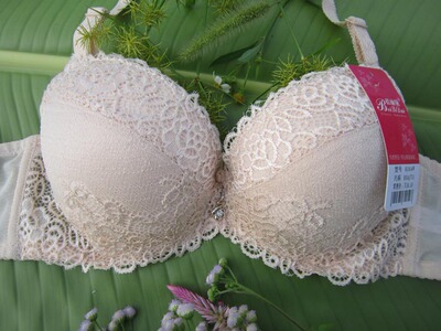 1 2半杯文胸 厚 小胸聚拢无肩带礼服 防滑二分之一杯内衣加厚罩杯