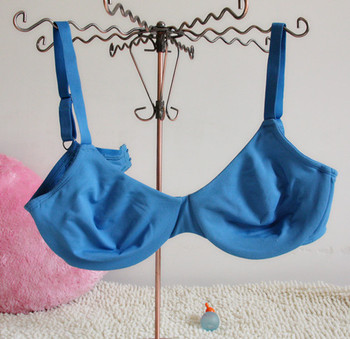 外贸<em>文胸</em>薄款<em>罩杯</em>全杯超级舒适莱卡<em>面料</em>金属调