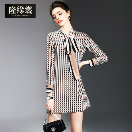 隆缘裳短裙女春装2017新款时尚英伦修身蝴蝶结印花真丝连衣裙1811商品大图