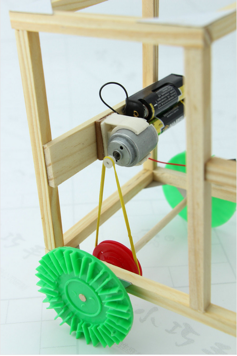 科技小制作 【拖拉机】木制 益智 电动 机械 手工diy
