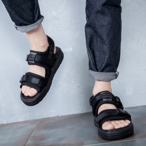 青年休闲沙滩凉鞋