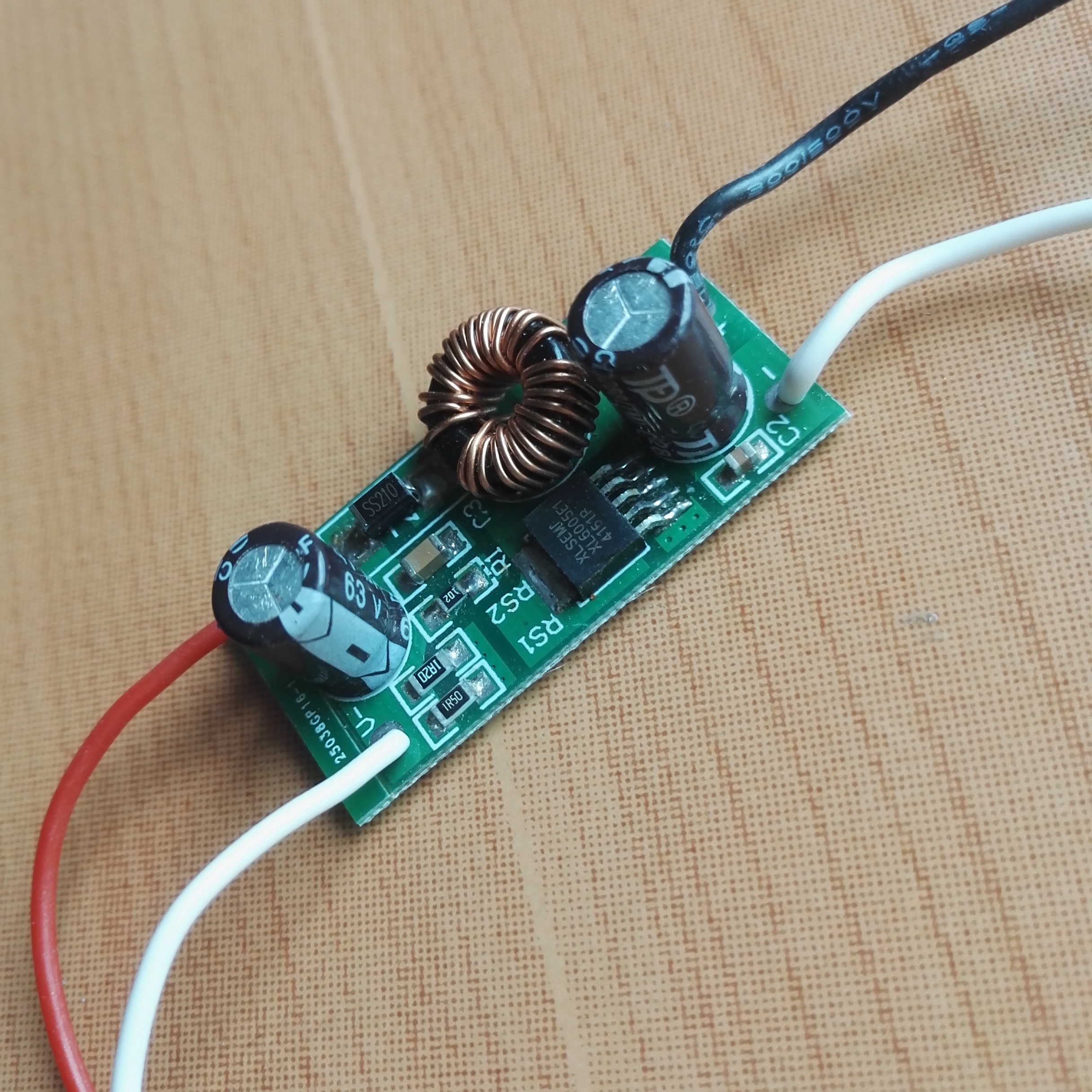 led三色驱动电源接线,三色驱动器接线图 高品质led隔离驱动电源12w15w18w24w驱动恒流电源led
