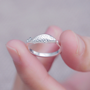 99纯银小鱼儿戒指